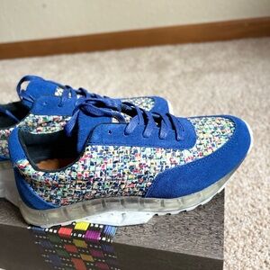 NIB bernie mev. Blue Knit Multicolor Lace-Up Athletic Sneakers, size 38